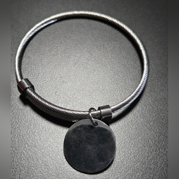 Niece Stainless Steel Silver Tone Cable Bangle Bracelet Gift Pink Box Jewelry - Picture 4 of 7